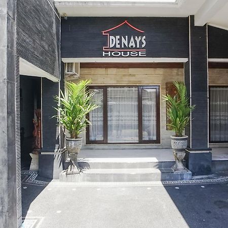 Denays Guesthouse Jimbaran Exterior photo