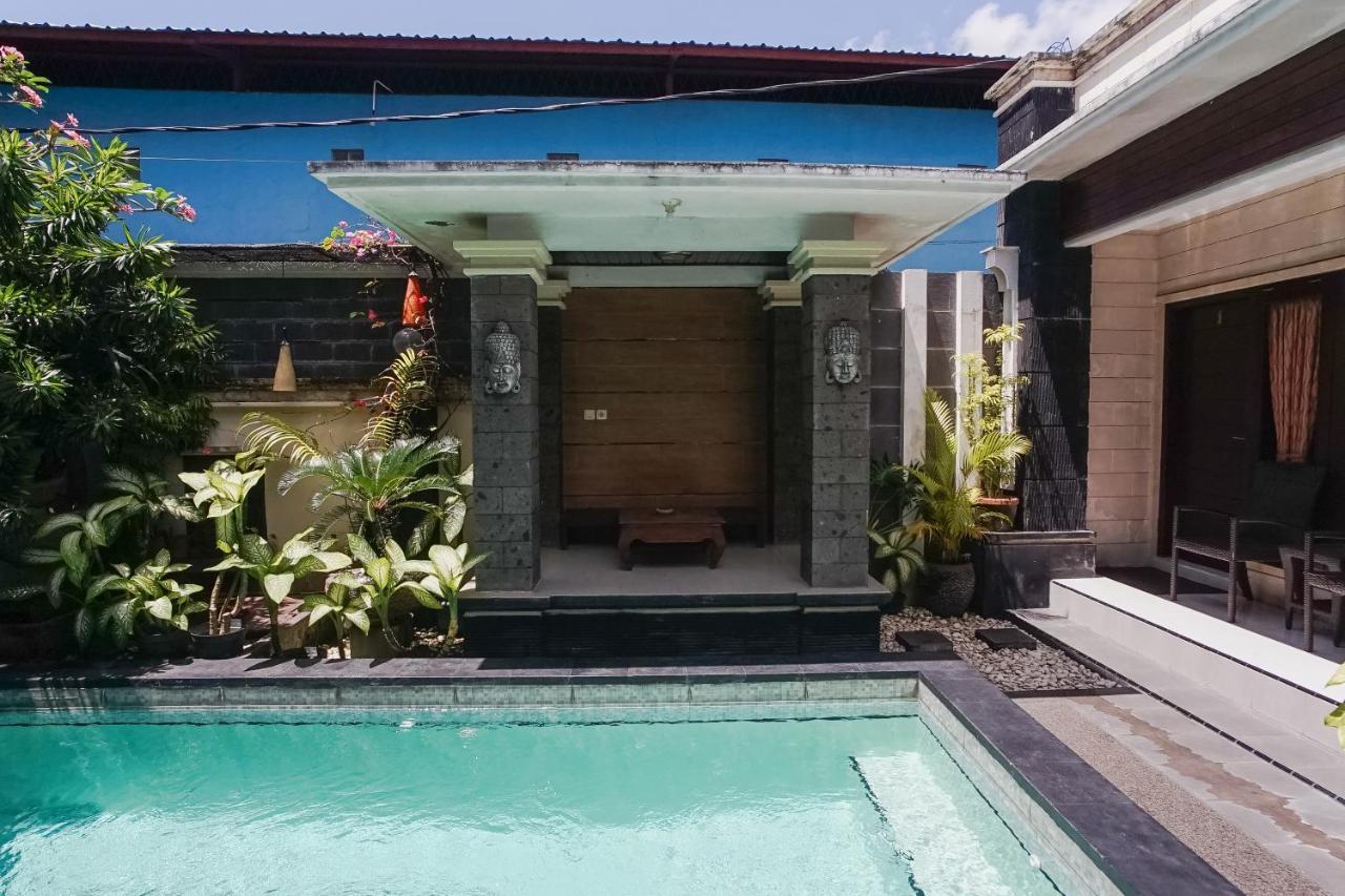 Denays Guesthouse Jimbaran Exterior photo